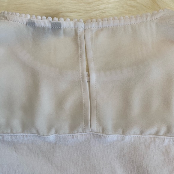 White Tshirt with neck detail - Picture 4 of 4